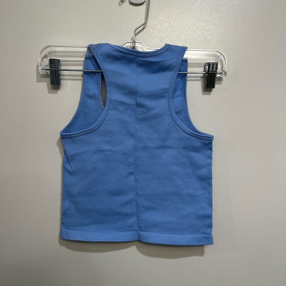 blue top - Picture 2 of 2